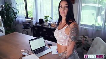 play Macocha Lilith Morningstar ćwiczy koncentrację