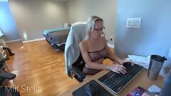 Play Petite MILF Stella's Explicit Solo Webcam Show