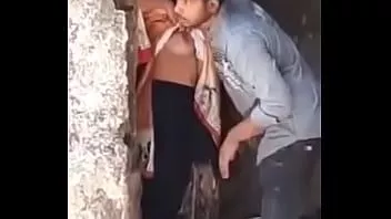 Jouer Les mms indiens les plus viraux pris dans des images de vidéosurveillance