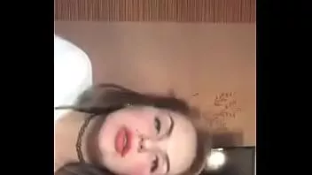 play Amepornでおっぱいと揺れるお尻を見せて