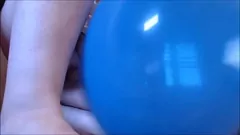 再生 曲線美の熟女ニコレッタ・エンバッシの大きなお尻と完璧なオーガズム - バルーンおっぱい、潮吹きなど