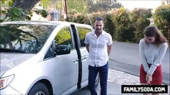 Reproducir Padrastro queda atrapado en un acto sexual tabú con su hijastra
