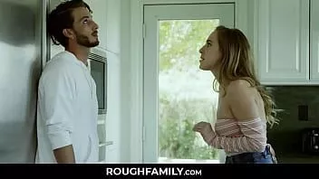 تشغيل تفقد عذريتها مع شقيقها غير الشقيق | roughfamily.com