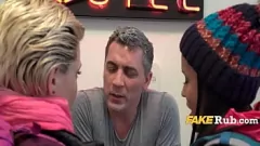 play Gores Gatal saya: Euro Teen Threesome di kamar hotel