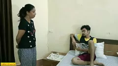 Abspielen Heißes Indian Room Service Girl beim Lecken und Reiten erwischt!