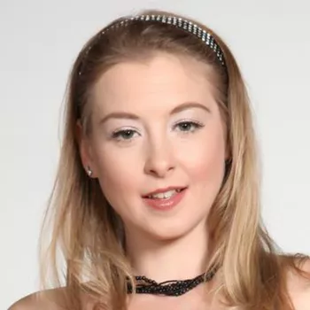 Actrita Sunny Lane