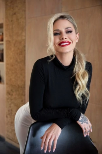 Pornstar Jessa Rhodes