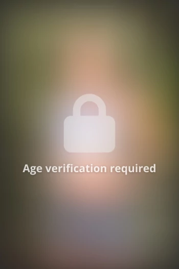 Порнозвезда Charli Red